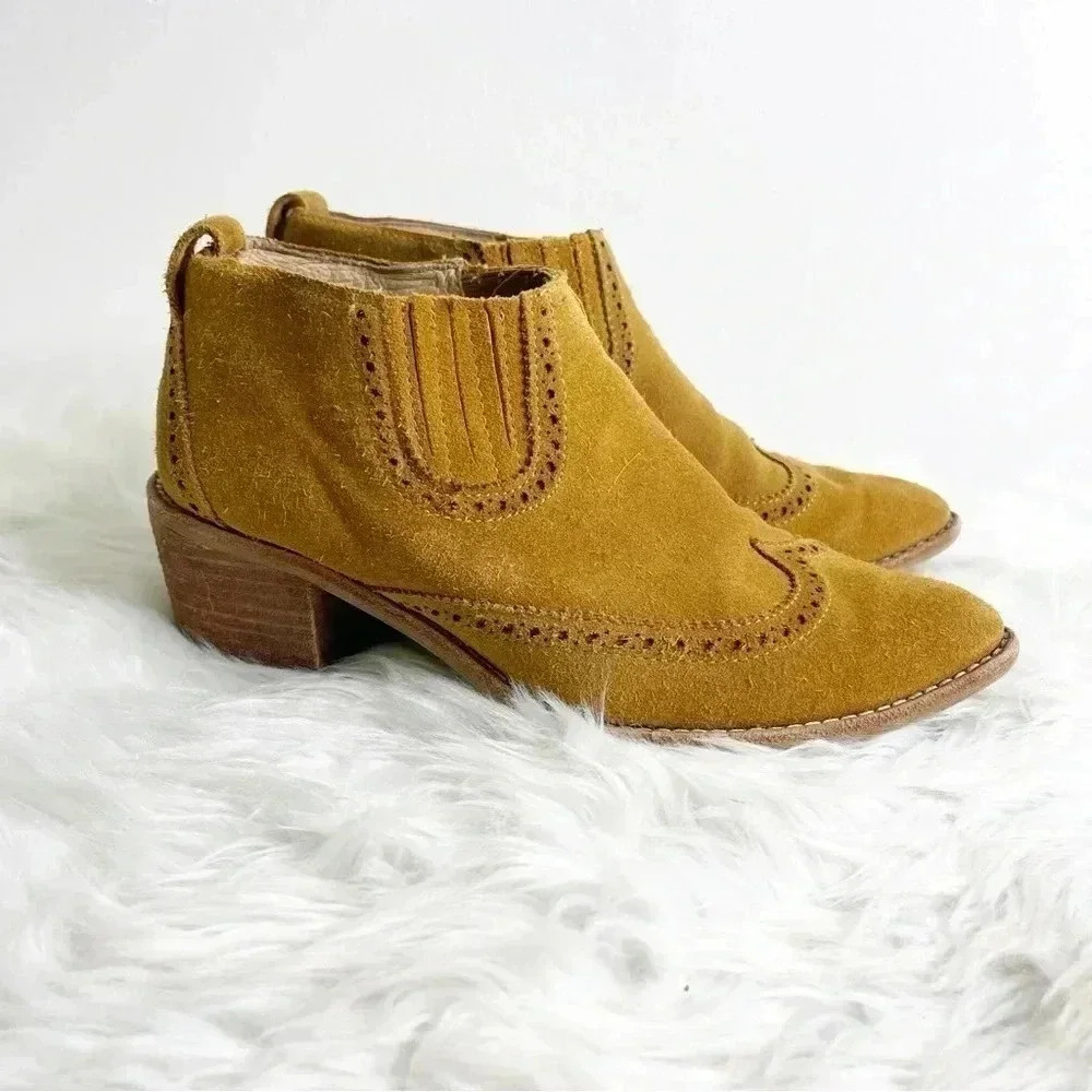 Madewell Suede Leather The Grayson Brogue Chelsea Boot Size 7.5